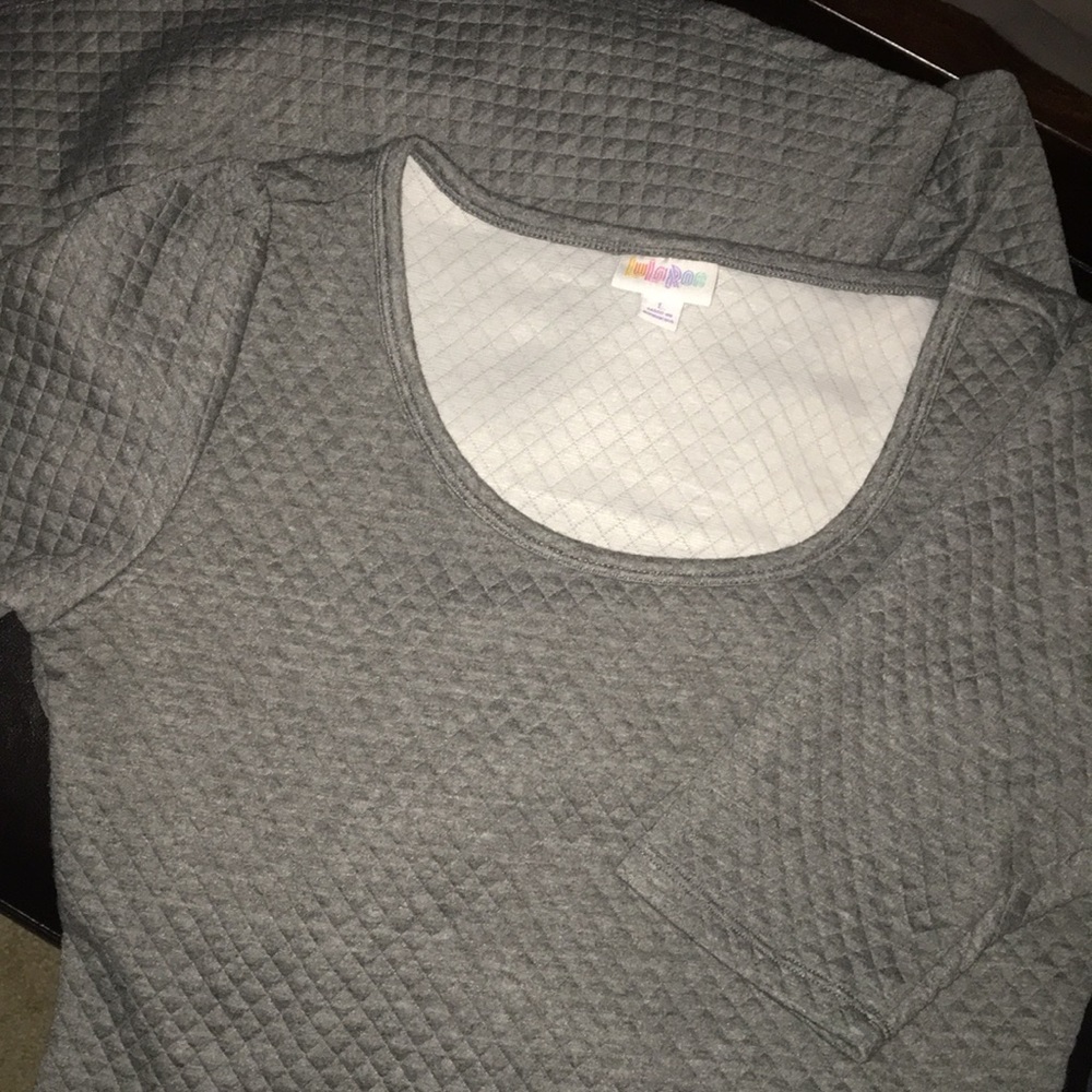 Large EUC Quilted Heathered Gray Nicole